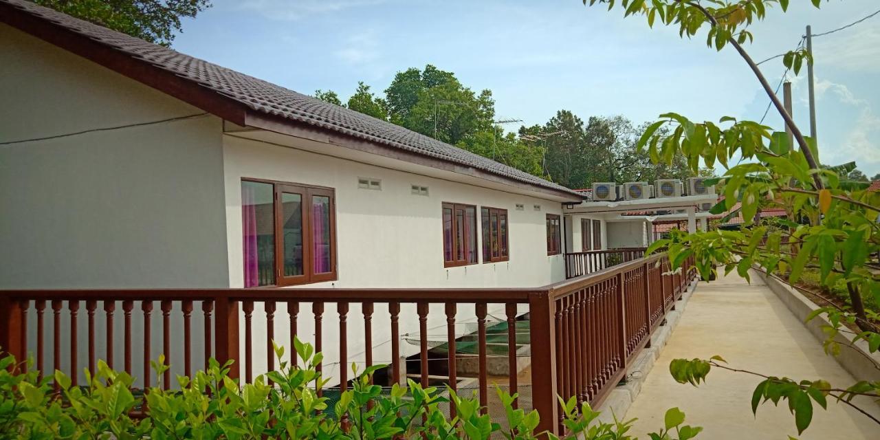 Noor Arfa River Chalet Kuala Terengganu Exteriör bild